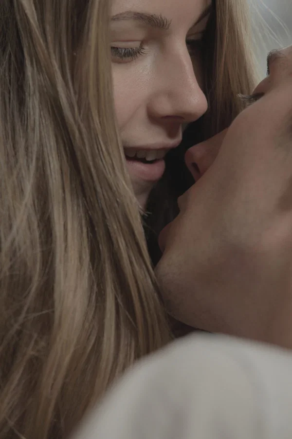 Horny teen Angelica seduces her stepbrother for sex while he's in bed  - Teen, Glamour, Reality, Kissing, Pussy, Handjob, Panties, Close Up, Model, Pussy Licking  - Photo 2