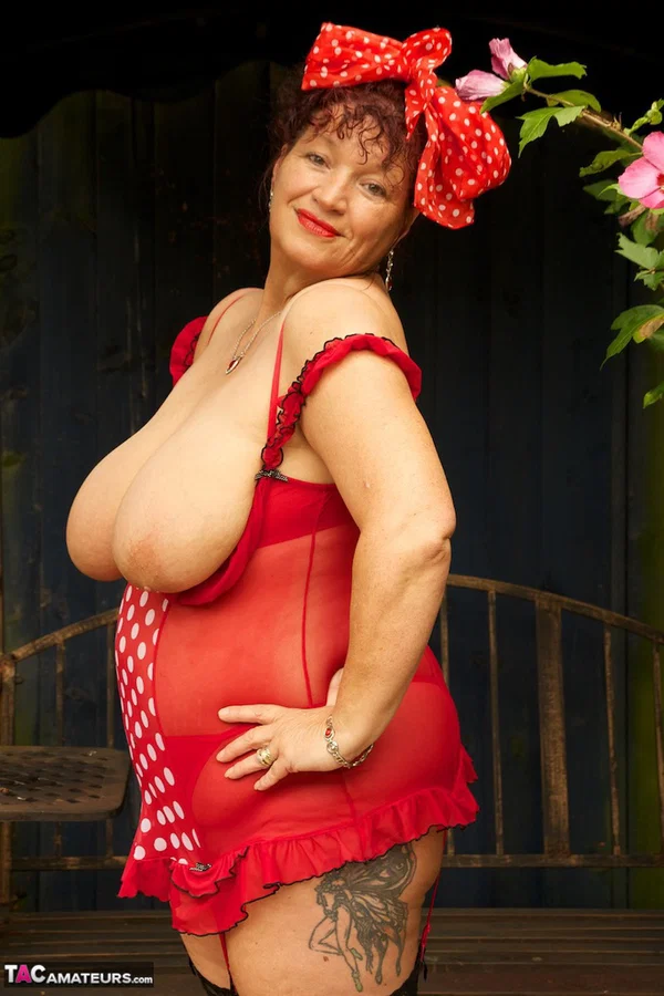 Fat older woman Dirty Doctor loose her big butt and boobs from red lingerie  - BBW, Mature, Big Tits, Outdoor, Stockings, Chubby, Amateur, Thick, Curvy, Lingerie  - Photo 10