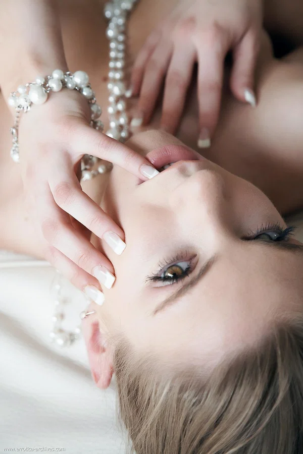 Teen beauty with a pearl necklace Eva posing naked & spreading her sexy pussy  - Beautiful, Tiny Tits, Model, Feet, Glamour, Ass, Asshole, Babe, Solo, Pussy  - Photo 17