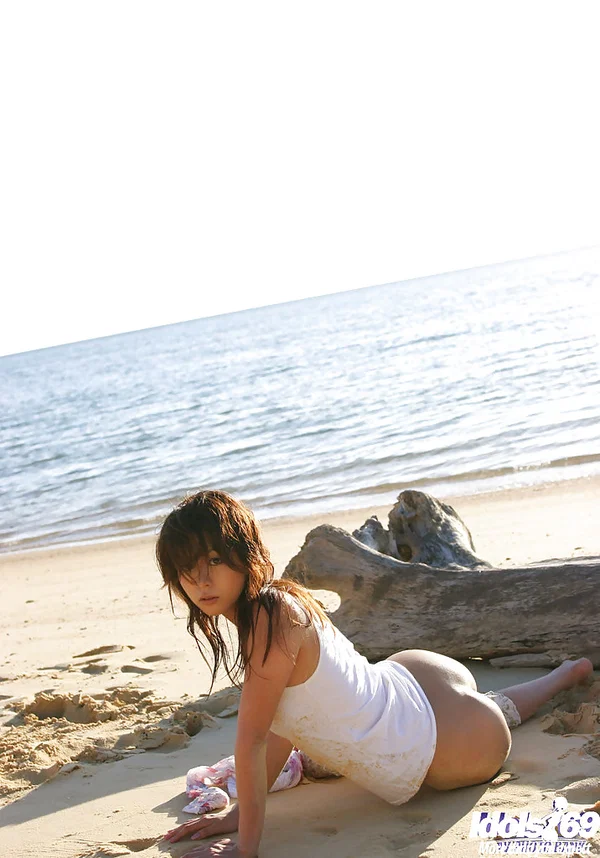 Loveable asian girl showcasing her seductive curves outdoor  - Japanese, Beach, Asian, Beautiful, Babe, Outdoor, Teen, Tiny Tits, Legs, Ass  - Photo 1