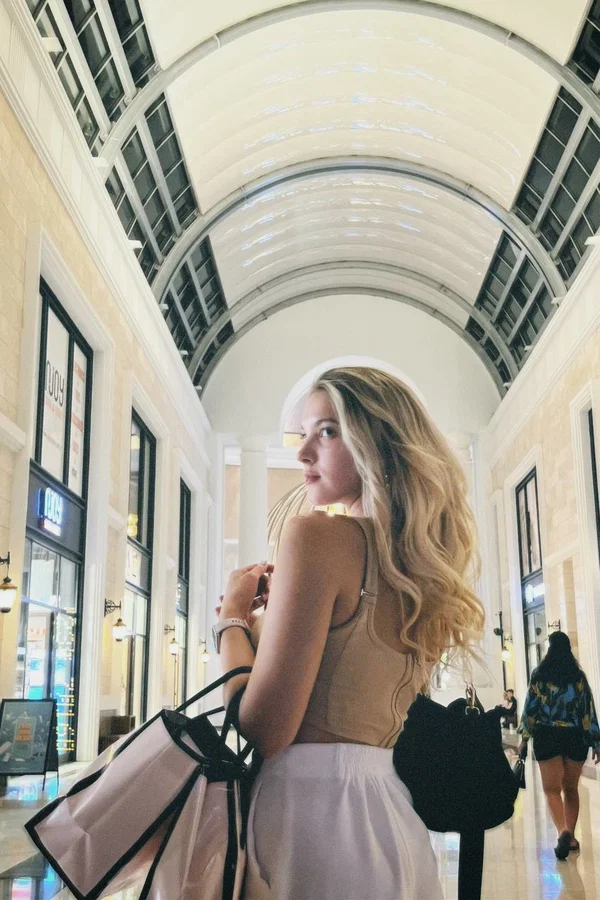 OnlyFans All About Diana All About Diana  - Non Nude, Model, Outdoor, Amateur, Face, Skirt, Close Up, Pretty, Blonde, Glamour  - Photo 4