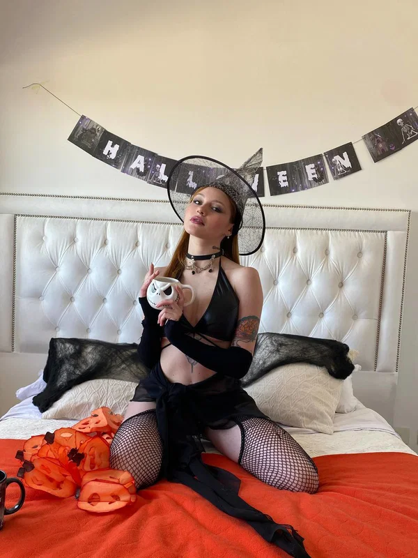 OnlyFans Mariposssa 2002 starring Mariposssa 2002 Hot Pictures  - Halloween, Redhead, Ass, Stockings, Tattoo, Big Tits, Asshole, Amateur, Skinny, Feet  - Photo 9