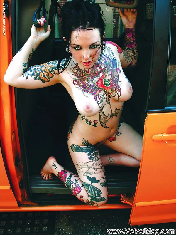 Tattooed Adahlia Diamante masturbating her cunt by her shoe outdoor  - Babe, Outdoor, Shorts, Spreading, Feet, Solo, Pussy, Beautiful  - Photo 9