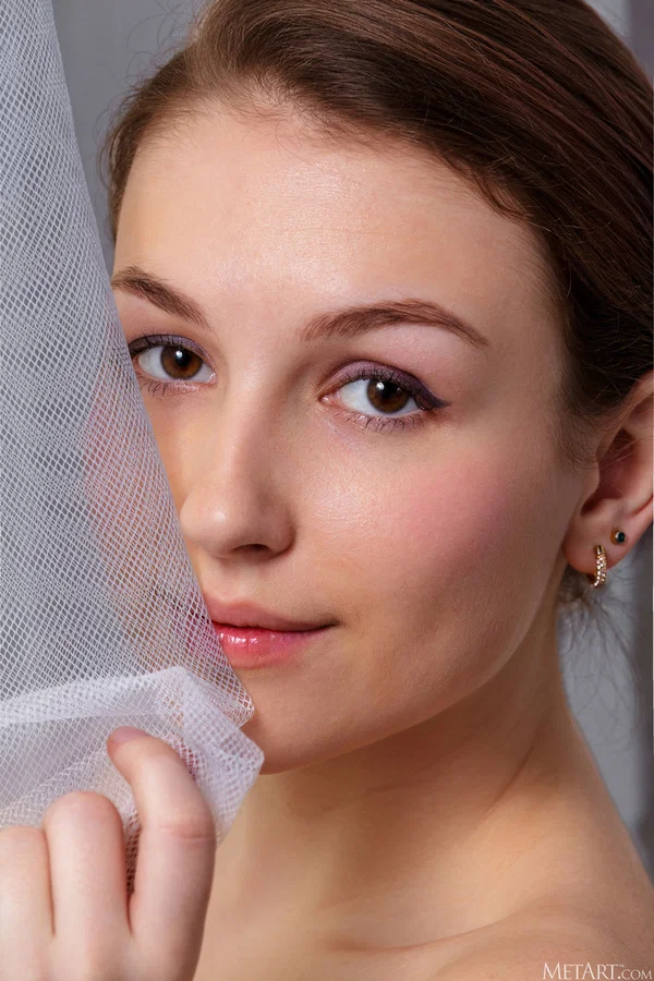 Met Art performed by Isabele Hot XXX  - Model, Babe, Cute, Teen, Beautiful, Solo, Glamour  - Photo 1