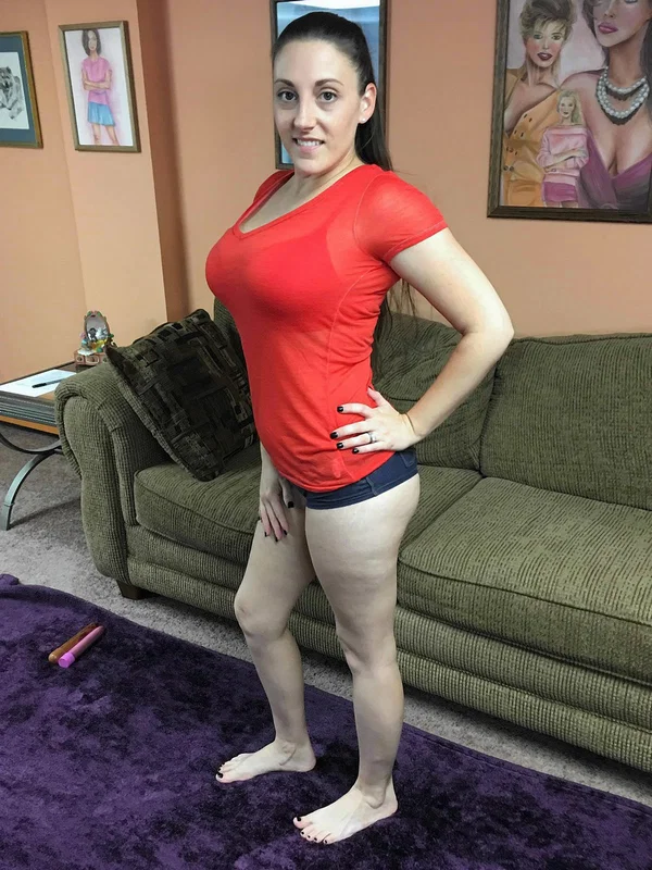Chubby MILF Melanie Hicks toys with her dildos until she orgasms  - Housewife, Amateur, Chubby, Curvy, Masturbation, Thick, MILF, Natural Tits, White, Dildo  - Photo 1