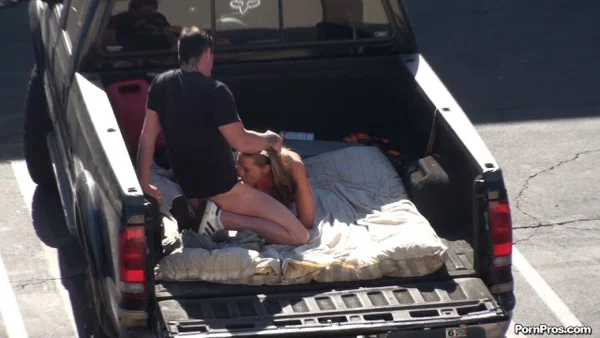 Slutty blonde Lizzy London gives public blowjob in the back pf a pickup truck  - Teen, Cute, Brunette, Non Nude  - Photo 19