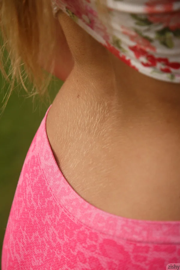 Petite blonde Pearla Soonin flashing tiny tits & horny pussy outdoors  - Petite, Teen, Girlfriend, Cute, Shorts, Panties, Non Nude, Skinny, Ass, Amateur  - Photo 8