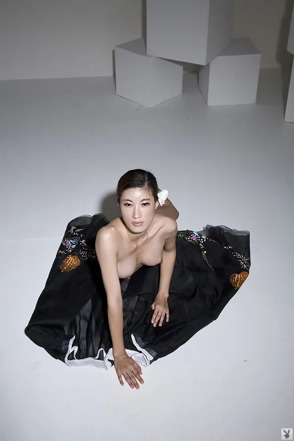 Seductive Korean Eunkyung Oh takes off her outfit and reveals fake titties  - Centerfold, Babe, Model, Pussy, Solo, Glamour, Beautiful, Non Nude, Feet  - Photo 8