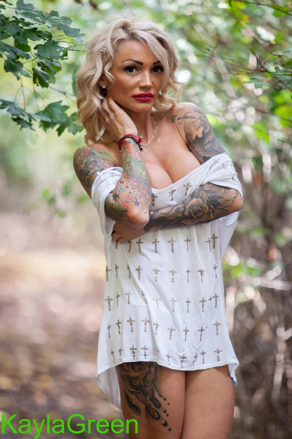 Kayla Green F4F Kayla Green  - Russian, Outdoor, Amateur, MILF, Tall, Boots, Blonde, Big Tits, White, Non Nude  - Photo 2