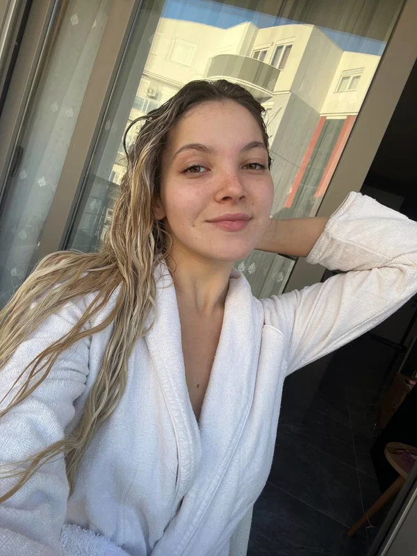 OnlyFans All About Diana All About Diana  - Non Nude, Model, Outdoor, Amateur, Face, Skirt, Close Up, Pretty, Blonde, Glamour  - Photo 16