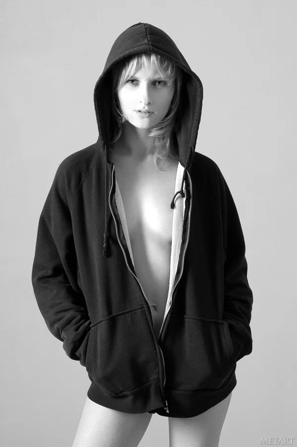Met Art starring Lena L Porn XXX  - Teen, Blonde, Babe, Cute, Beautiful, Solo, Glamour, Model  - Photo 1