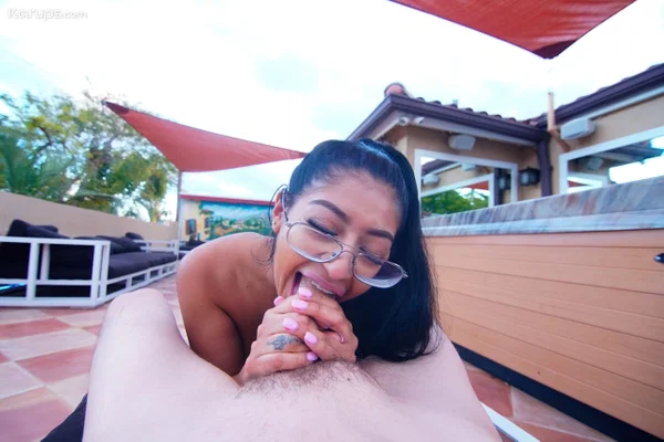 Latina teen Binky Beaz fucks and exercises with her glasses on  - Latina, POV, Sports, Gym, Teen, Glasses, Ass, Amateur, Pool, Shorts  - Photo 7