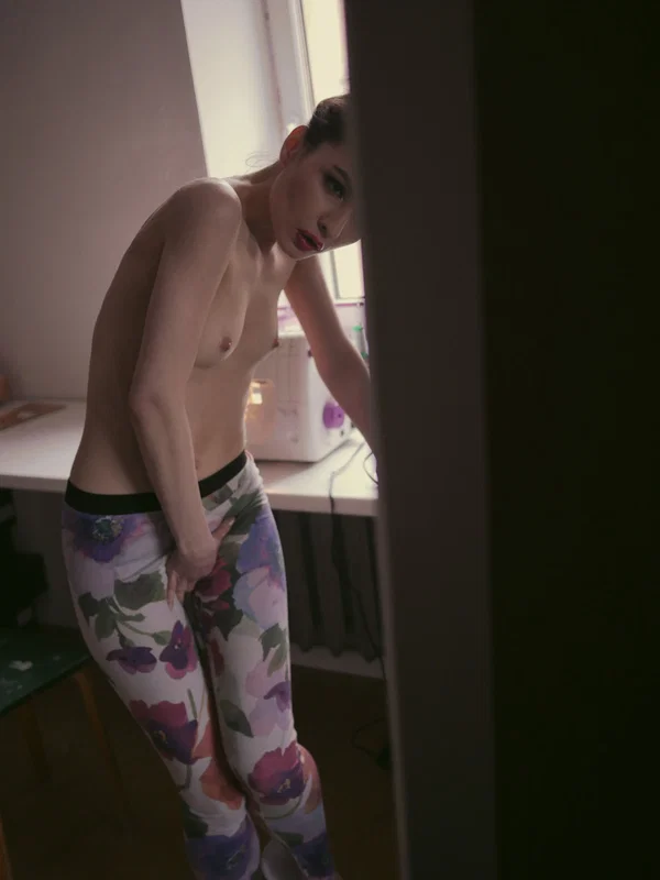 The Life Erotic performed by Joselina Joker Sex Photos  - Teen, Lesbian, Glamour, Model, Cute  - Photo 4
