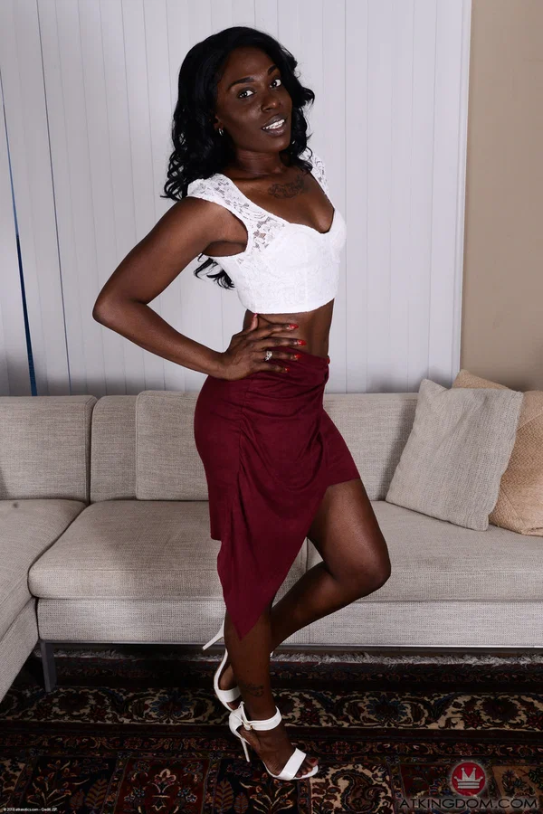 Amateur black girl Bella Dahl touts her big booty before showing her pussy  - Ebony, Hairy, Anal Gape, Big Clit, African, Pussy, Amateur, Brunette, Non Nude, Spreading  - Photo 2
