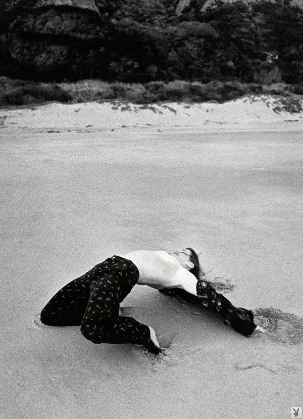 Black and white playboy photos of Margot Kidder with her hairy muff  - Centerfold, Beautiful, Babe, Solo, Outdoor, Glamour, Model, Brunette  - Photo 5