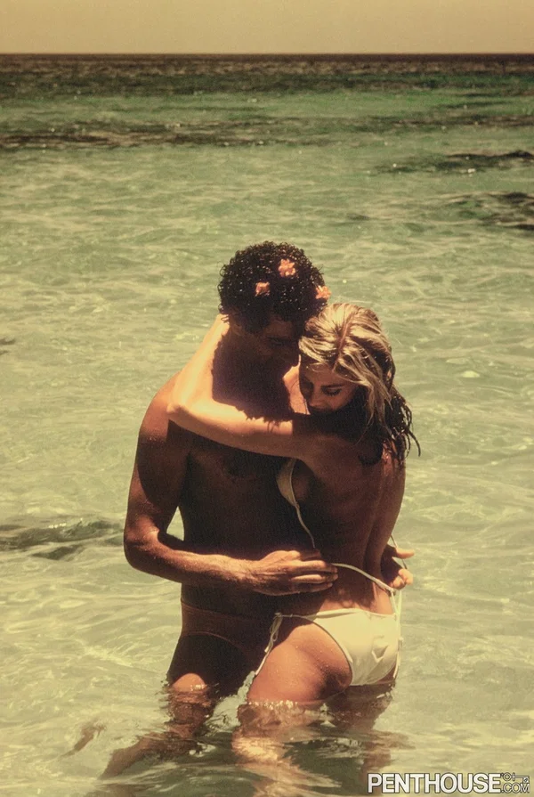 Skinny dipping Teri Christiansen & her man enjoy erotic wet fuck in the water  - Beach, Wet, Ass, Blowjob, Outdoor, Bikini, Pornstar, Model, Feet, Pussy  - Photo 10