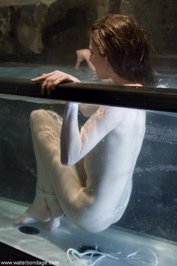 Water Bondage featuring Isobel Wren Porn XXX  - Underwater, Fetish, Emo, Wet, MILF, BDSM, Bondage, Sexy, Face, Natural Tits  - Photo 20