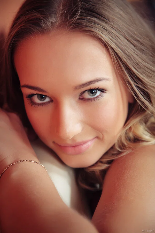 Met Art featuring Amy Moore Sex Pics  - Cute, Sexy, Teen, Spreading, Beautiful, Pussy, Solo, Close Up, Pretty, Babe  - Photo 18