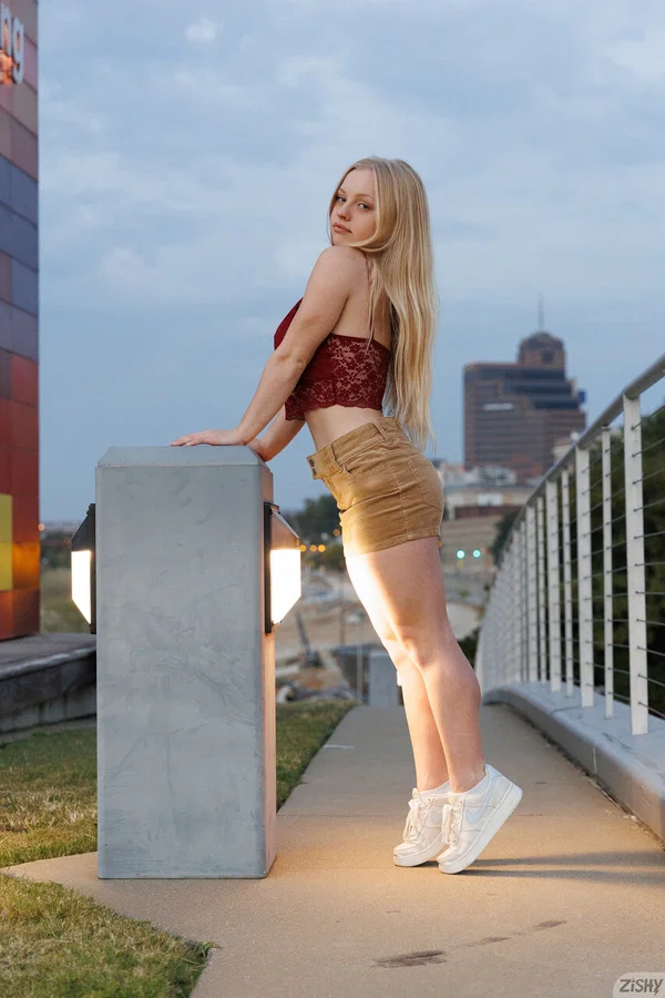 Zishy starring Kylie Shay XXX Gallery  - Non Nude, Amateur, Solo, Beautiful, Babe, Outdoor  - Photo 12