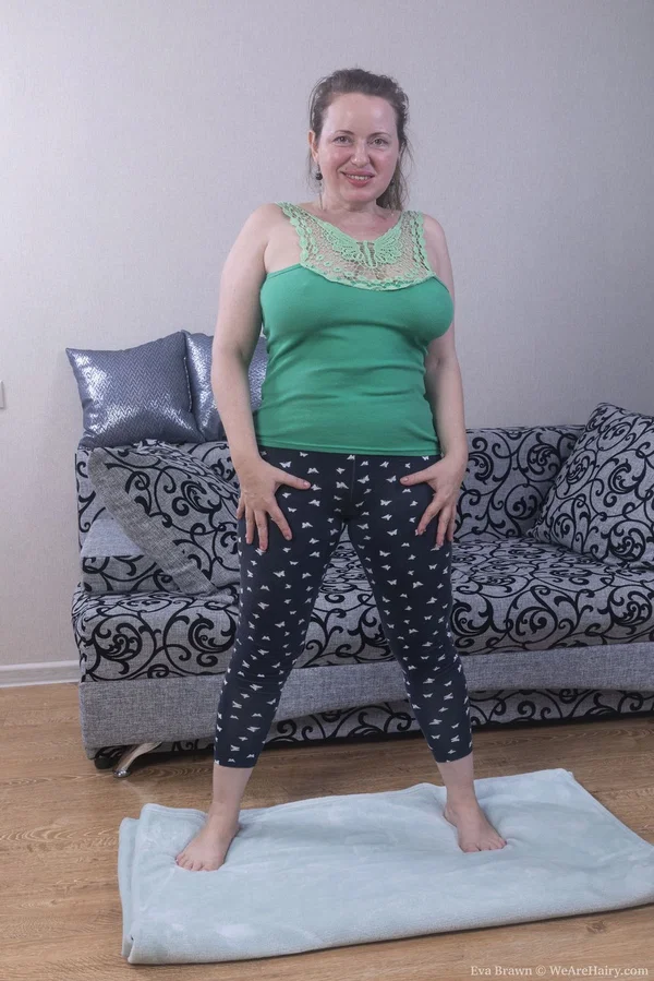 Chubby amateur Eva Brawn uncovers large tits before showing her natural pussy  - BBW, Hairy, Pussy, Curvy, Saggy Tits, MILF, Chubby, Spreading, Thick, Close Up  - Photo 1