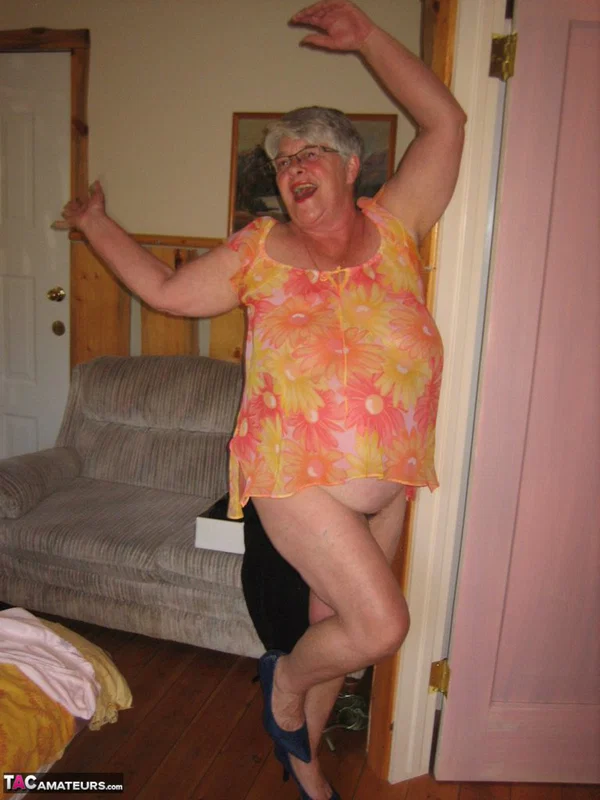 Obese granny Girdle Goddess wakes up from a nap and precedes to strip naked  - Granny, SSBBW, BBW, Amateur, Skirt, Chubby, European, Thick, Curvy, Glasses  - Photo 15