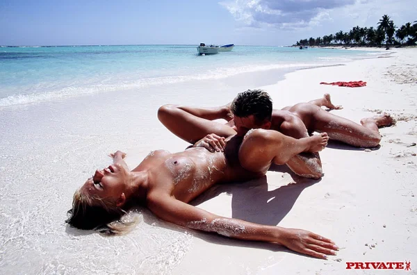 Hungarian MILF Dina Pearl getting anal fucked hard on a sandy beach  - Beach, MILF, Outdoor, Anal, Pussy, Pornstar, European, Hungarian, White, Tiny Tits  - Photo 13