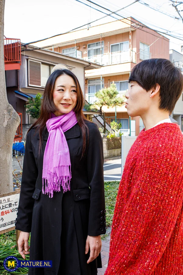Cheating Japanese wife Miho Wakabayashi schools a young teen boy  - Japanese, European, Mature, Asian, MILF, Petite, Cheating, Amateur, Non Nude, Outdoor  - Photo 3