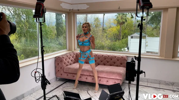 Blonde Latina chick Caitlin Bell has sexual intercourse with her photographer  - Latina, Stockings, Big Tits, Pussy Licking, Pussy, Hardcore, Cumshot, Reality, Lingerie, Cowgirl  - Photo 3