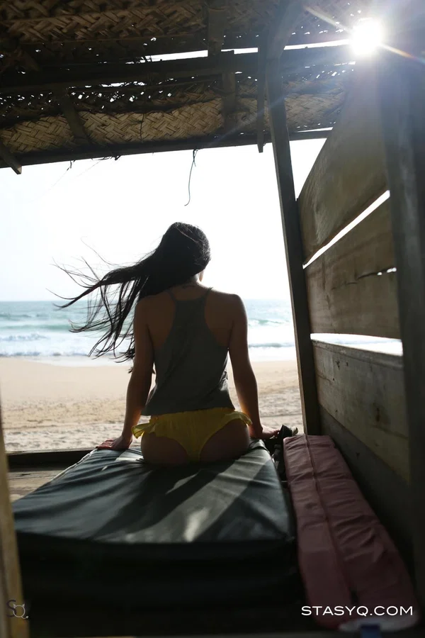 Toned beach babe  Mayer and her sexy friend flaunt their hot asses in the sand  - Beach, Teen, Skinny, Non Nude, Ass, Cute, Outdoor, Babe, Glamour, Panties  - Photo 3