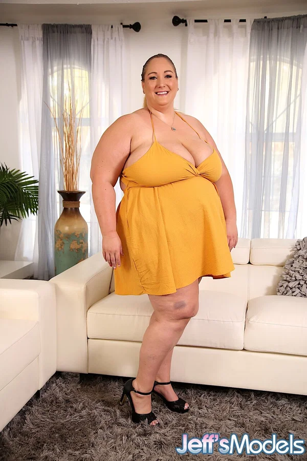 SSBBW Lexy Morgan plays with her big boobs before giving a blowjob  - SSBBW, BBW, Chubby, Thick, Curvy, Big Tits, Nipples, Lingerie, Blowjob, Big Cock  - Photo 1