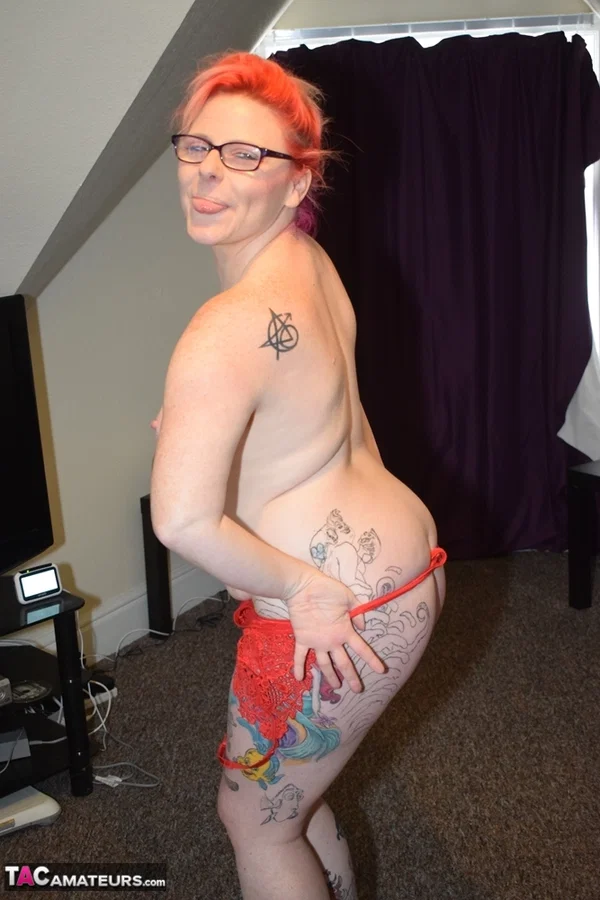 Inked amateur slips off red lingerie to pose nude in glasses and heels  - Chubby, BBW, MILF, Thick, Tattoo, Curvy, Glasses, Lingerie, Amateur, British  - Photo 14