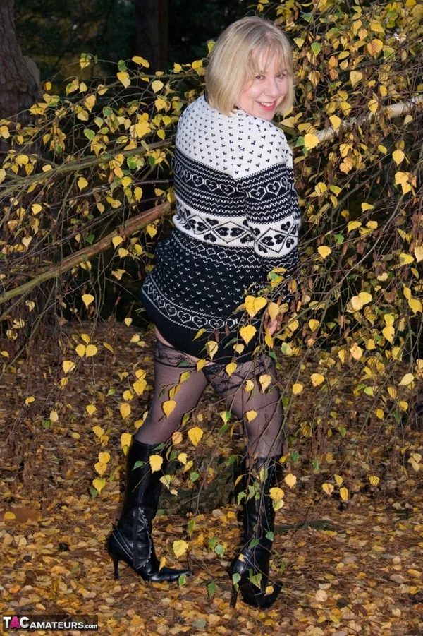 Mature British woman Speedy Bee gets naked in a forest while wearing boots  - Mature, Chubby, Thick, Curvy, Boots, Outdoor, BBW, Petite, Natural Tits, Leather  - Photo 13