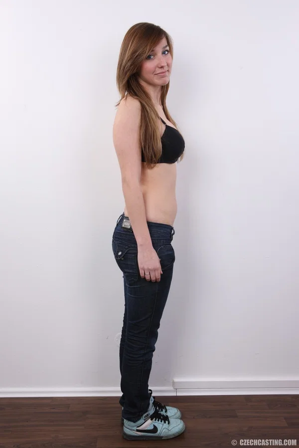 Amateur girl Vera strips totally naked before a pussy close up takes place  - Casting, Czech, Schoolgirl, Teen, Close Up, Amateur, Jeans, Panties, Nipples, Face  - Photo 4