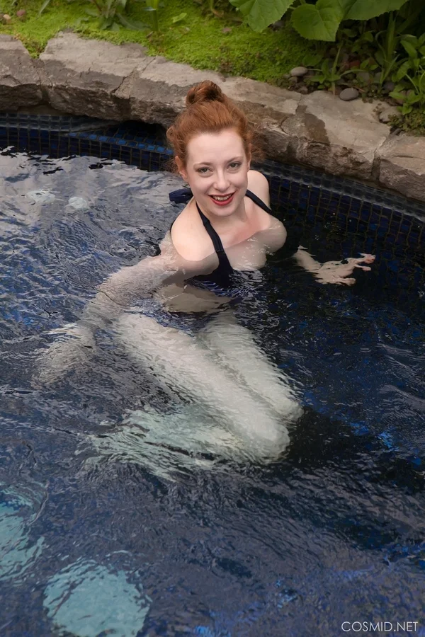 Pale redhead Misha Lowe shows her big naturals and bare ass in hot tub  - Redhead, Pale, Outdoor, Pool, Natural Tits, Hairy, Saggy Tits, Babe, Big Tits, Bikini  - Photo 2