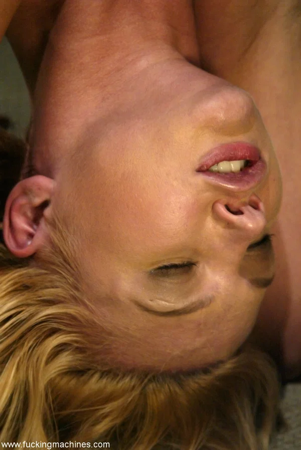 Submissive Kazakh MILF Katarina Kat tries out a machine dildo at the office  - Bondage, Russian, MILF, Blonde, White, BDSM, Spreading, Pussy, Feet, Legs  - Photo 3