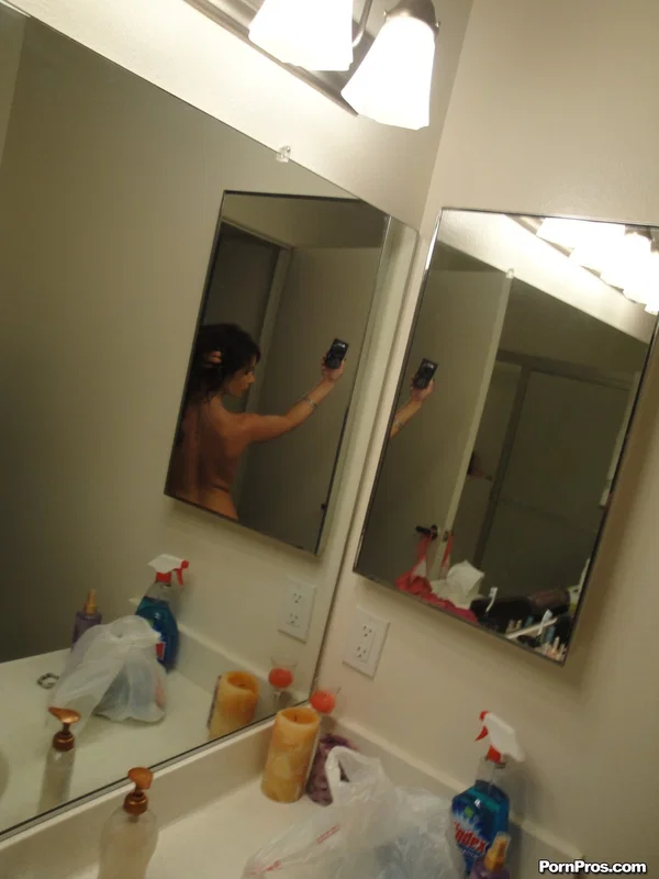 British girlfriend Mia Valentine takes photo of her sexy naked body in mirror  - Teen, Blonde, Cute, Non Nude  - Photo 14