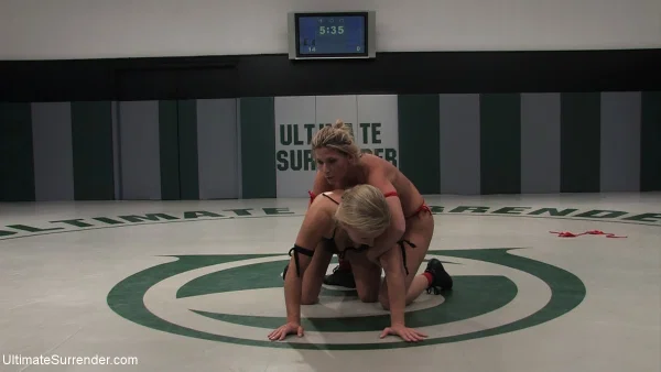 Athletic chicks get tangled up during a bout of lesbian wrestling  - Sports, Gym, Amateur, MILF, Natural Tits, Lesbian, BDSM, Bondage, PAWG, Ass  - Photo 8