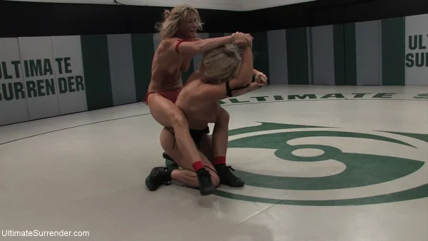 Athletic chicks get tangled up during a bout of lesbian wrestling  - Sports, Gym, Amateur, MILF, Natural Tits, Lesbian, BDSM, Bondage, PAWG, Ass  - Photo 10