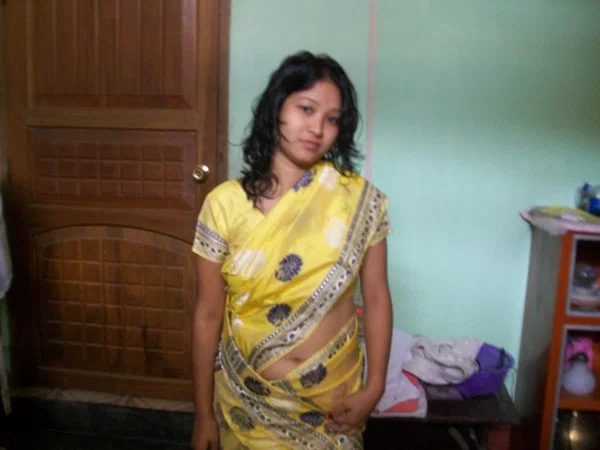 Indian wife changes attire while pleasuring her husband on bed POV style  - Indian, POV, Wife, Clothed, Brunette, Blowjob, Big Cock, Feet, Nipples, Tiny Tits  - Photo 2