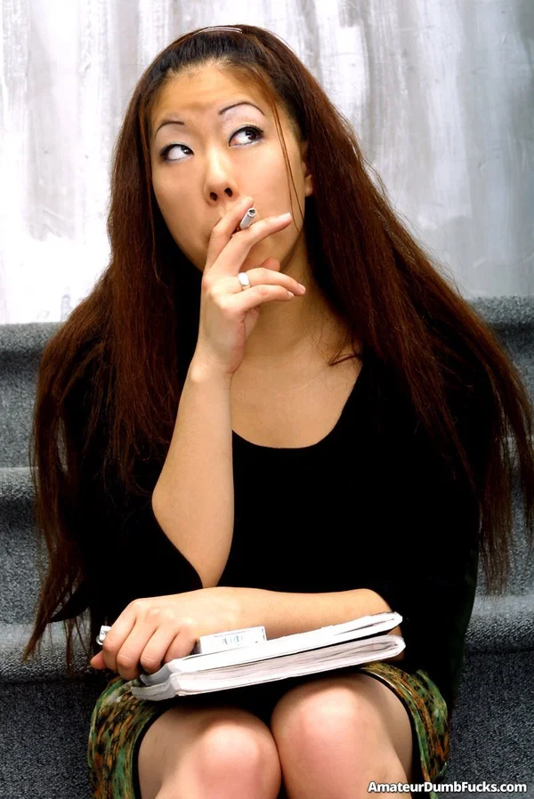 Asian amateur Ayako Tamura masturbates on the stairs after smoking a cigarette  - Amateur  - Photo 3