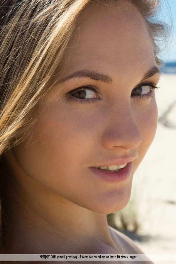 Girl next door type Selena B fingers her nice pussy while naked at the beach  - Beach, Outdoor, Babe, Close Up, Pussy, Masturbation, European, Model, Glamour, Face  - Photo 16
