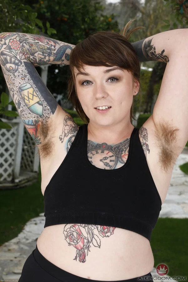 Tattooed amateur Felicia Fisher pees in a bowl after displaying her hairy pussy  - Hairy, Pissing, Amateur, Blonde, White, Pussy, Outdoor, Spreading  - Photo 2