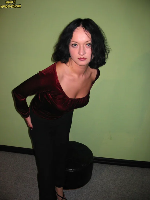 Mayas Handjobs Official starring Mayas Handjobs Naked XXX  - MILF, Short Hair, Spreading, Brunette, Non Nude  - Photo 3