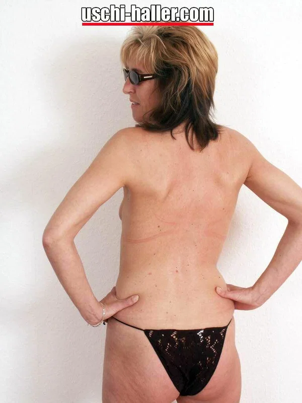 Mature woman Delia finger spreads her pussy in sunglasses and heels  - Mature, Amateur, Glasses, Tiny Tits, Pussy, Spreading, Ass, High Heels, Shaved, PAWG  - Photo 3