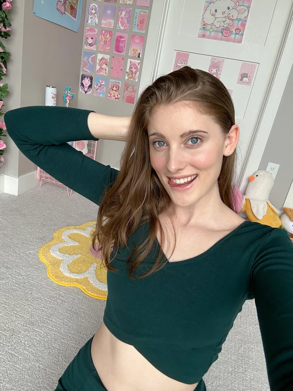 Beautiful amateur Emily Belmontt shows off her fine ass in a hot compilation  - Ass, Feet, White, Non Nude, Amateur, Solo, Selfie, Beautiful, Sexy, Babe  - Photo 12