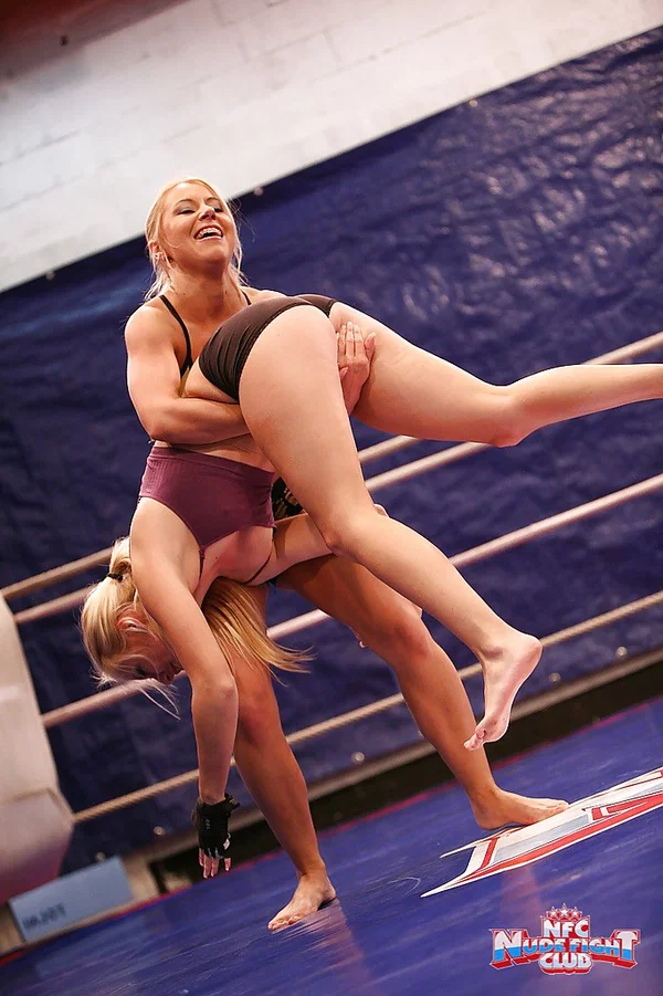 Nikky Thorne wins a catfight and licks her opponent's pussy  - Sports, Lesbian, Pussy Licking, Dildo, Hairy, Masturbation, Ass Licking, Big Tits, Ass, Tiny Tits  - Photo 4