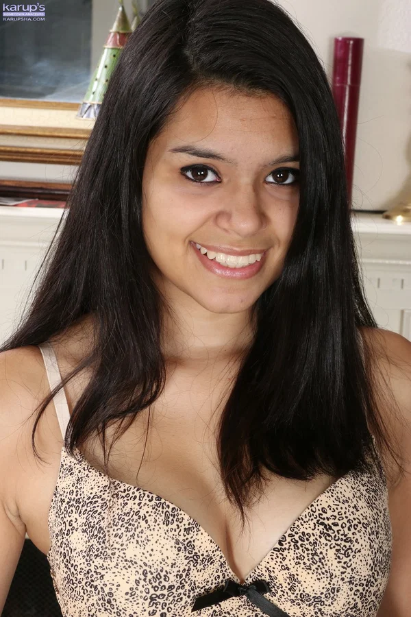 Sexy amateur Selena Garcia shows off her sweet tits & spreads her shaved pussy  - Latina, Teen, Amateur, Cute, Brunette  - Photo 6