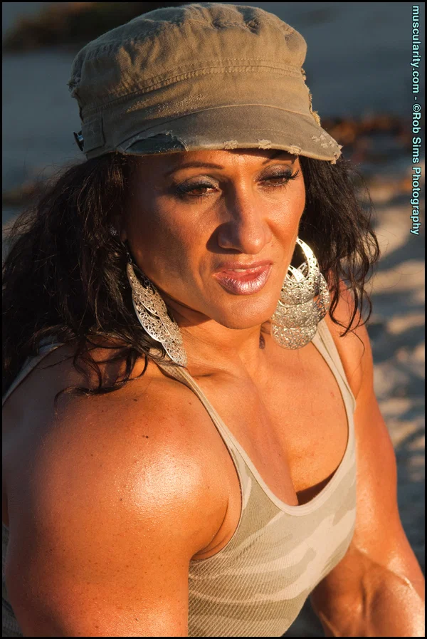 Bodybuilder Tonia Moore flexes her muscles on a beach in a faded marine cap  - Sports, Beach, MILF, Outdoor, Panties, PAWG, Ass, Brunette, Babe, Beautiful  - Photo 14