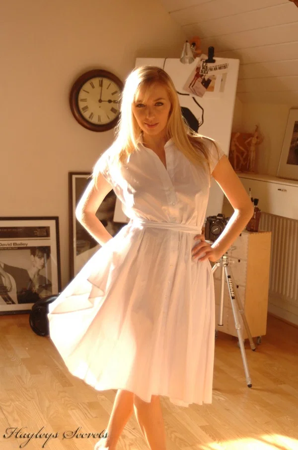British amateur Hayley Marie Coppin set her great tits free of a summer dress  - MILF, Natural Tits, Upskirt, Clothed, Beautiful, British, Amateur, Big Tits, Skirt, Ass  - Photo 1
