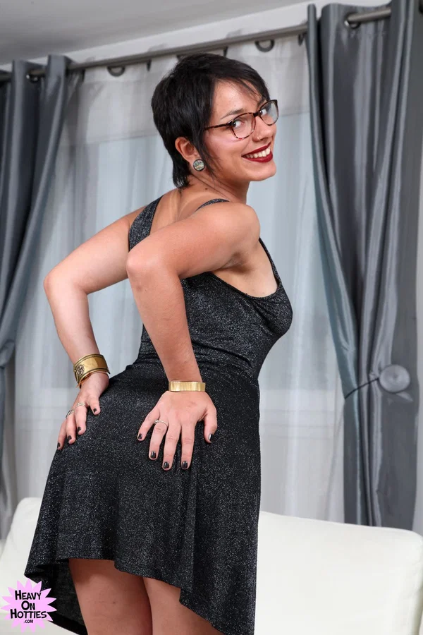 Tattooed girl Zoe Birdy flips the bird after getting naked for the first time  - MILF, PAWG, Amateur, Short Hair, Pussy, Glasses, Ass, Tattoo, Upskirt, Hairy  - Photo 1